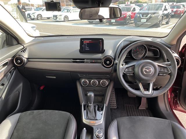 デミオ ＸＤツーリング　Ｌパッケージ　純正ナビ　レーダークルーズコントロール　シートヒーター　コーナーセンサー　ヘッドアップディスプレイ　純正アルミホイール　ブラインドスポットモニター　ＬＥＤヘッドライト　パドルシフト　ドライブレコーダー（2枚目）