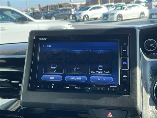 Ｎ－ＢＯＸカスタム Ｌ　純正ナビ　片側パワー　レーダークルーズコントロール　シートヒーター　コーナーセンサー　純正アルミホイール　ＬＥＤヘッドライト　オートマチックハイビーム　ドライブレコーダー　ＥＴＣ　衝突軽減システム（5枚目）