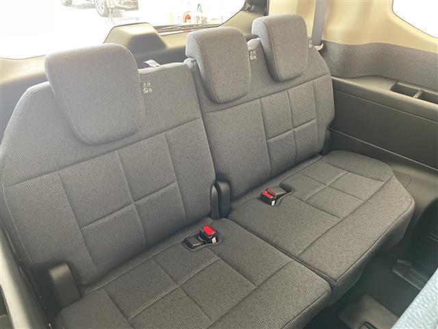 ステップワゴン ｅ：ＨＥＶエアー　ＥＸ　登録済未使用車　純正１１．４型ナビ　１５．６型フリップダウンモニター　両側パワースライドドア　レーダークルーズコントロール　シートヒーター　バックカメラ　電動リアゲート　ブラインドスポットモニター（16枚目）