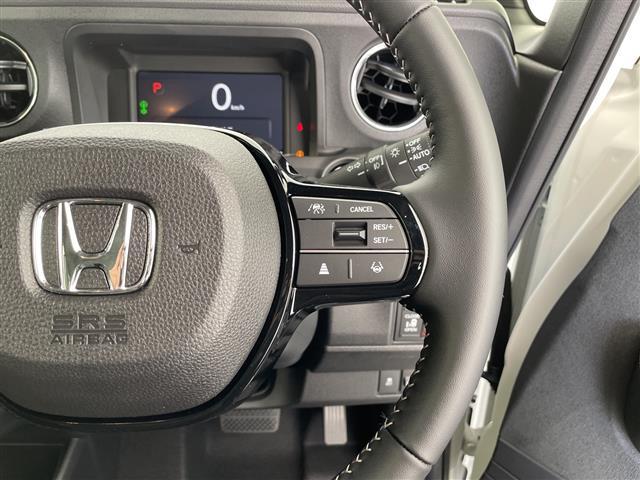 N-BOXカスタム コーディネートスタイル 届出済未使用車 ホンダセンシング 純正9型ディスプレイオーディオナビ 全方位カメラ 両側パワースライドドア レーダークルーズコントロール シートヒーター コーナーセンサー 衝突軽減システム(10枚目)