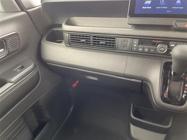 N-BOXカスタム コーディネートスタイル 届出済未使用車 ホンダセンシング 純正9型ディスプレイオーディオナビ 全方位カメラ 両側パワースライドドア レーダークルーズコントロール シートヒーター コーナーセンサー 衝突軽減システム(26枚目)