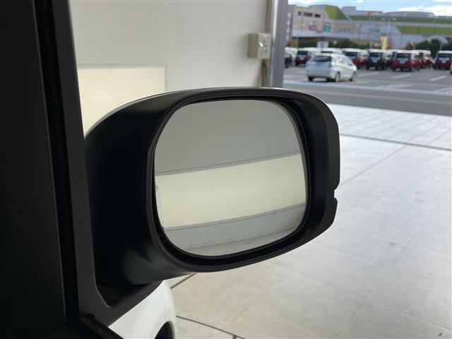 N-BOXカスタム コーディネートスタイル 届出済未使用車 ホンダセンシング 純正9型ディスプレイオーディオナビ 全方位カメラ 両側パワースライドドア レーダークルーズコントロール シートヒーター コーナーセンサー 衝突軽減システム(32枚目)