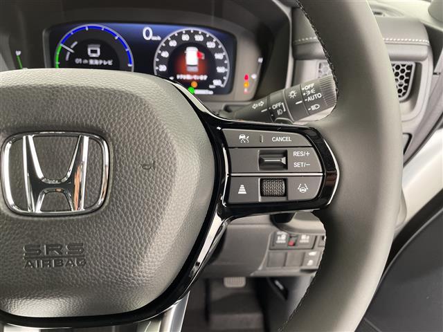 ステップワゴン ｅ：ＨＥＶスパーダ　登録済未使用車　ホンダセンシング　純正１１．４型ナビ　両側パワースライドドア　レーダークルーズコントロール　シートヒーター　バックカメラ　コーナーセンサー　純正アルミホイール　ブラインドスポットモニタ（11枚目）