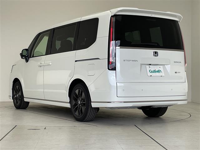 ステップワゴン ｅ：ＨＥＶスパーダ　登録済未使用車　ホンダセンシング　純正１１．４型ナビ　両側パワースライドドア　レーダークルーズコントロール　シートヒーター　バックカメラ　コーナーセンサー　純正アルミホイール　ブラインドスポットモニタ（20枚目）