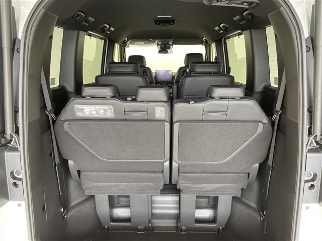 ステップワゴン ｅ：ＨＥＶスパーダ　登録済未使用車　ホンダセンシング　純正１１．４型ナビ　両側パワースライドドア　レーダークルーズコントロール　シートヒーター　バックカメラ　コーナーセンサー　純正アルミホイール　ブラインドスポットモニタ（30枚目）