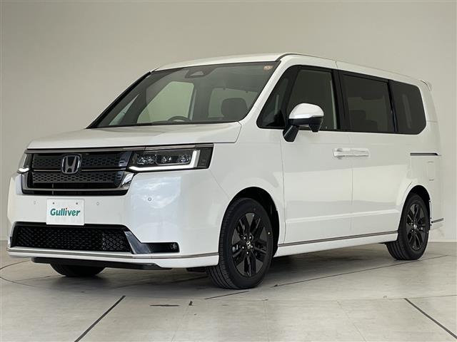 ステップワゴン ｅ：ＨＥＶスパーダ　登録済未使用車　ホンダセンシング　純正１１．４型ナビ　両側パワースライドドア　レーダークルーズコントロール　シートヒーター　バックカメラ　コーナーセンサー　純正アルミホイール　ブラインドスポットモニタ（32枚目）