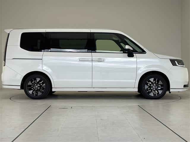 ステップワゴン ｅ：ＨＥＶスパーダ　登録済未使用車　ホンダセンシング　純正１１．４型ナビ　両側パワースライドドア　レーダークルーズコントロール　シートヒーター　バックカメラ　コーナーセンサー　純正アルミホイール　ブラインドスポットモニタ（33枚目）