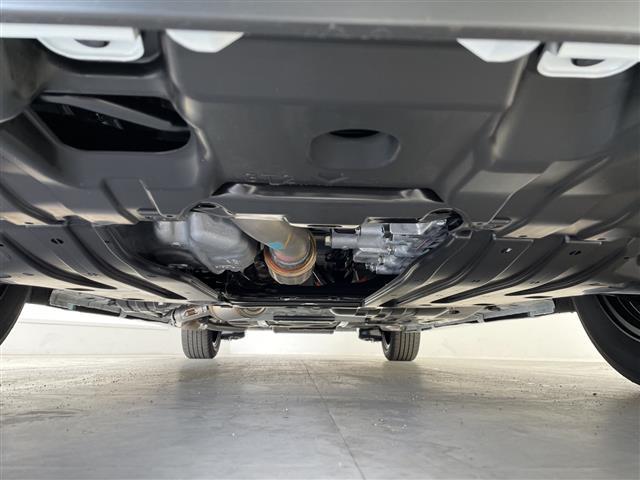 ステップワゴン ｅ：ＨＥＶスパーダ　登録済未使用車　ホンダセンシング　純正１１．４型ナビ　両側パワースライドドア　レーダークルーズコントロール　シートヒーター　バックカメラ　コーナーセンサー　純正アルミホイール　ブラインドスポットモニタ（40枚目）