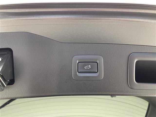 ＣＸ－５ ＸＤ　エクスクルーシブモード　プレミアムサウンドＢＯＳＥ　純正８型ナビ　全方位カメラ　レーダークルーズコントロール　シートヒーター　エアシート　バックカメラ　電動リアゲート　パワーシート　ヘッドアップディスプレイ　パドルシフト（32枚目）