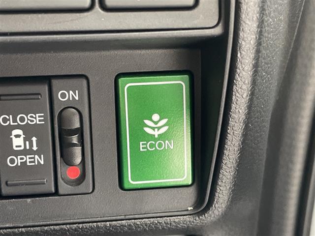 オデッセイ アブソルート　純正１０．５型ナビ　全方位カメラ　両側パワースライドドア　レーダークルーズコントロール　バックカメラ　パワーシート　コーナーセンサー　純正アルミホイール　ＥＴＣ２．０　ＬＥＤヘッドライト　パドルシフト（7枚目）