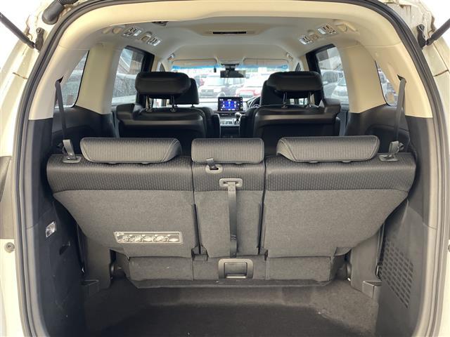 オデッセイ アブソルート　純正１０．５型ナビ　全方位カメラ　両側パワースライドドア　レーダークルーズコントロール　バックカメラ　パワーシート　コーナーセンサー　純正アルミホイール　ＥＴＣ２．０　ＬＥＤヘッドライト　パドルシフト（30枚目）