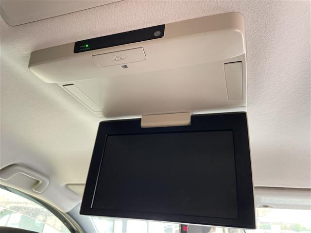 エスクァイア Ｘｉ　純正ナビ　フリップダウンモニター　両側パワースライドドア　バックカメラ　純正アルミホイール　ＬＥＤヘッドライト　オートライト　ドライブレコーダー　ＥＴＣ　フルセグ　ＣＤ　ＤＶＤ　Ｂｌｕｅｔｏｏｔｈ（6枚目）