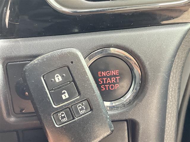 エスクァイア Ｘｉ　純正ナビ　フリップダウンモニター　両側パワースライドドア　バックカメラ　純正アルミホイール　ＬＥＤヘッドライト　オートライト　ドライブレコーダー　ＥＴＣ　フルセグ　ＣＤ　ＤＶＤ　Ｂｌｕｅｔｏｏｔｈ（9枚目）