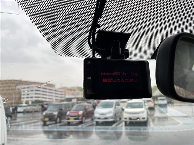 エスクァイア Ｘｉ　純正ナビ　フリップダウンモニター　両側パワースライドドア　バックカメラ　純正アルミホイール　ＬＥＤヘッドライト　オートライト　ドライブレコーダー　ＥＴＣ　フルセグ　ＣＤ　ＤＶＤ　Ｂｌｕｅｔｏｏｔｈ（11枚目）