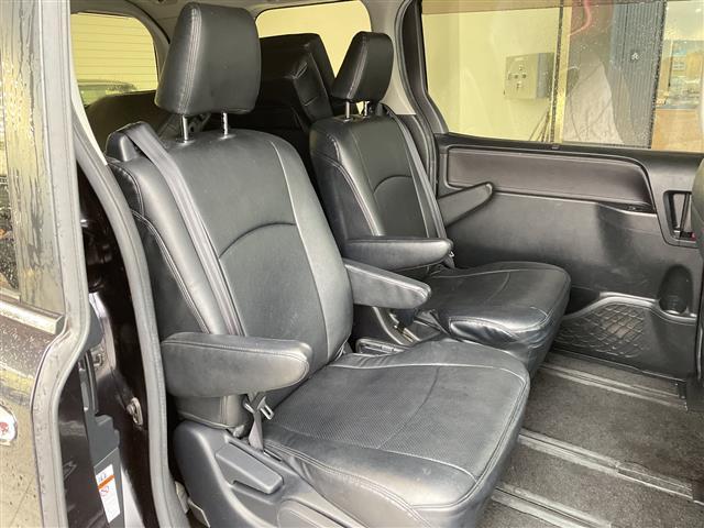 エスクァイア Ｘｉ　純正ナビ　フリップダウンモニター　両側パワースライドドア　バックカメラ　純正アルミホイール　ＬＥＤヘッドライト　オートライト　ドライブレコーダー　ＥＴＣ　フルセグ　ＣＤ　ＤＶＤ　Ｂｌｕｅｔｏｏｔｈ（15枚目）