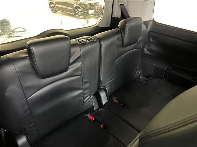 エスクァイア Ｘｉ　純正ナビ　フリップダウンモニター　両側パワースライドドア　バックカメラ　純正アルミホイール　ＬＥＤヘッドライト　オートライト　ドライブレコーダー　ＥＴＣ　フルセグ　ＣＤ　ＤＶＤ　Ｂｌｕｅｔｏｏｔｈ（16枚目）