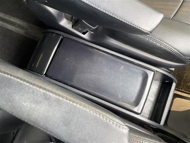 エスクァイア Ｘｉ　純正ナビ　フリップダウンモニター　両側パワースライドドア　バックカメラ　純正アルミホイール　ＬＥＤヘッドライト　オートライト　ドライブレコーダー　ＥＴＣ　フルセグ　ＣＤ　ＤＶＤ　Ｂｌｕｅｔｏｏｔｈ（29枚目）