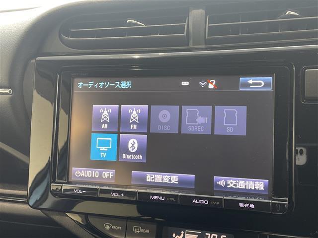 アクア Ｘ－アーバン　純正９型ナビ　フルセグ　Ｂｌｕｅｔｏｏｔｈ　バックカメラ　ステアリングスイッチ　ドアバイザー　スマートキー　プッシュスタート　電動格納ミラー（5枚目）