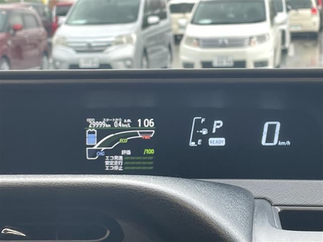 アクア Ｘ－アーバン　純正９型ナビ　フルセグ　Ｂｌｕｅｔｏｏｔｈ　バックカメラ　ステアリングスイッチ　ドアバイザー　スマートキー　プッシュスタート　電動格納ミラー（8枚目）