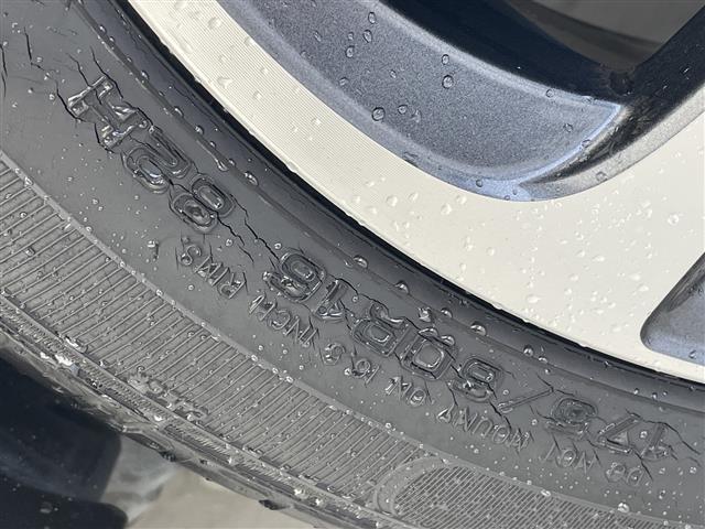 アクア Ｘ－アーバン　純正９型ナビ　フルセグ　Ｂｌｕｅｔｏｏｔｈ　バックカメラ　ステアリングスイッチ　ドアバイザー　スマートキー　プッシュスタート　電動格納ミラー（17枚目）