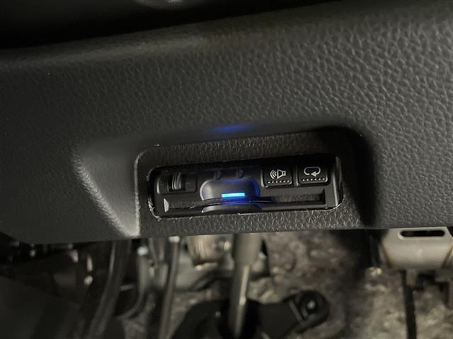 店舗にて現車の確認もいただけますので、お電話で在庫のご確認の上是非ご来店くださいませ！！店舗直通電話　　　０５２−３０９−５１５２