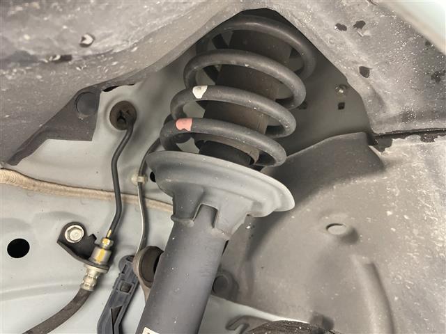 店舗にて現車の確認もいただけますので、お電話で在庫のご確認の上是非ご来店くださいませ！！店舗直通電話　　　０５２−３０９−５１５２