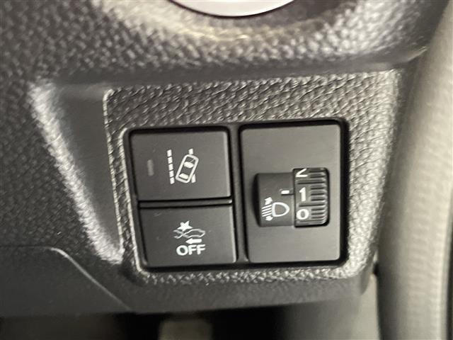 N-BOXカスタム L ホンダセンシング 純正ナビ 両側パワースライドドア レーダークルーズコントロール シートヒーター バックカメラ コーナーセンサー 純正アルミホイール LEDヘッドライト オートマチックハイビーム(7枚目)