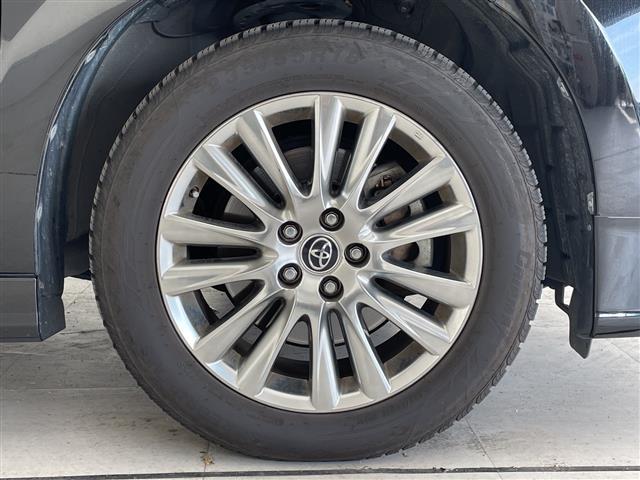 ハリアー プレミアム メタル アンド レザーパッケージ セーフティセンス 純正エアロパーツ 社外10型ナビ 3眼LED サンルーフ 黒革シート レーダークルコン シートヒーター エアシート バックカメラ 電動リヤゲート パワーシート コーナーセンサー(28枚目)