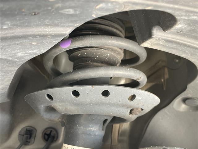 フリード＋ Ｇ・ホンダセンシング　ホンダセンシング　社外ナビ　両側電動　レーダークルコン　バックカメラ　コーナーセンサー　ＥＴＣ　ＬＥＤヘッド　レーンキープアシスト　フルセグＴＶ　ＣＤ　ＤＶＤ　Ｂｌｕｅｔｏｏｔｈ　プッシュスタート（41枚目）