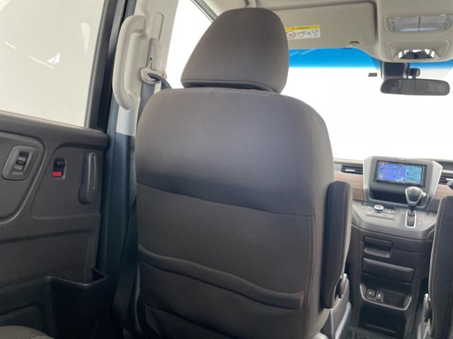 フリード＋ Ｇ・ホンダセンシング　ホンダセンシング　社外ナビ　両側電動　レーダークルコン　バックカメラ　コーナーセンサー　ＥＴＣ　ＬＥＤヘッド　レーンキープアシスト　フルセグＴＶ　ＣＤ　ＤＶＤ　Ｂｌｕｅｔｏｏｔｈ　プッシュスタート（46枚目）