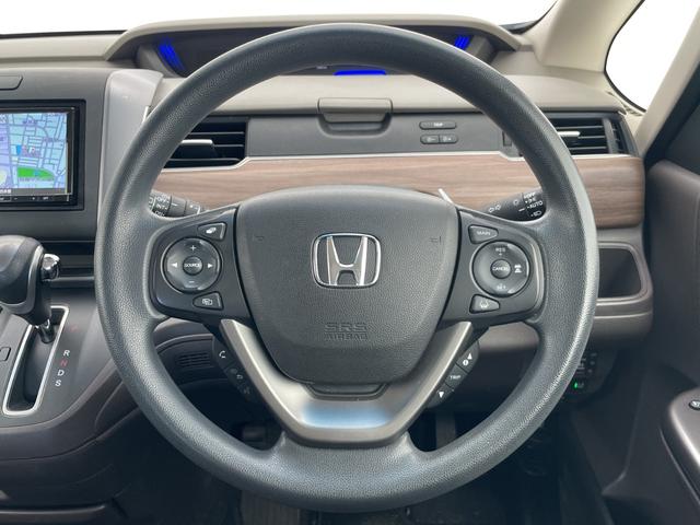 フリード＋ Ｇ・ホンダセンシング　ホンダセンシング　社外ナビ　両側電動　レーダークルコン　バックカメラ　コーナーセンサー　ＥＴＣ　ＬＥＤヘッド　レーンキープアシスト　フルセグＴＶ　ＣＤ　ＤＶＤ　Ｂｌｕｅｔｏｏｔｈ　プッシュスタート（68枚目）