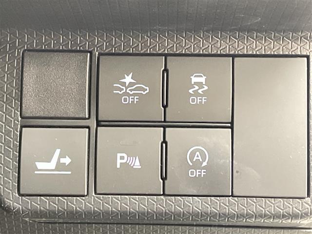 タント カスタムＲＳスタイルセレクション　スマートアシストＩＩＩ　社外ナビ　両側電動スライド　レーダークルコン　シートヒーター　バックカメラ　コーナーセンサー　純正ＡＷ　ＥＴＣ　ＬＥＤヘッド　レーンキープ　オートマチックハイビーム　衝突軽減（7枚目）