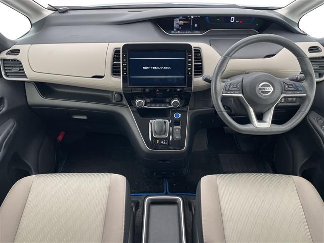 セレナ ｅ－パワー　ハイウェイスターＶ　プロパイロット　純正１０型ナビ　ＳＤカードなし　フリップダウンモニター　全方位カメラ　両側パワースライドドア　シートヒーター　インテリジェントミラー　バックカメラ　コーナーセンサー　ステアリングヒータ（2枚目）