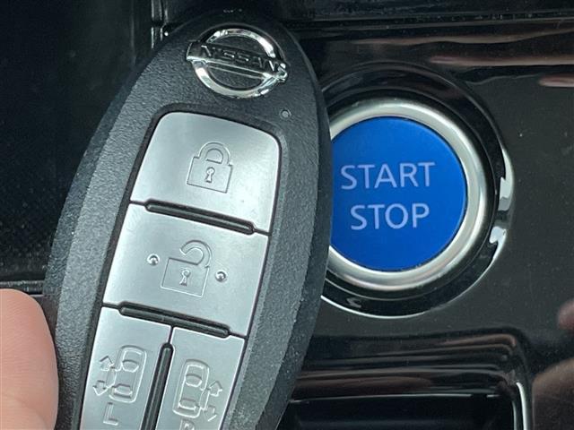 セレナ ｅ－パワー　ハイウェイスターＶ　プロパイロット　純正１０型ナビ　ＳＤカードなし　フリップダウンモニター　全方位カメラ　両側パワースライドドア　シートヒーター　インテリジェントミラー　バックカメラ　コーナーセンサー　ステアリングヒータ（10枚目）