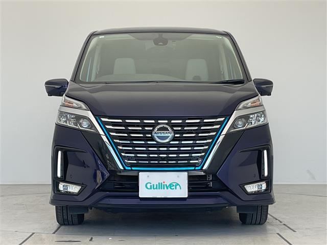 セレナ ｅ－パワー　ハイウェイスターＶ　プロパイロット　純正１０型ナビ　ＳＤカードなし　フリップダウンモニター　全方位カメラ　両側パワースライドドア　シートヒーター　インテリジェントミラー　バックカメラ　コーナーセンサー　ステアリングヒータ（18枚目）