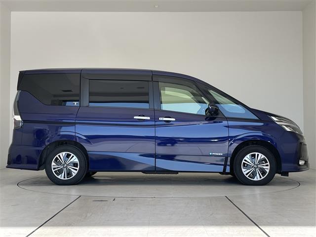 セレナ ｅ－パワー　ハイウェイスターＶ　プロパイロット　純正１０型ナビ　ＳＤカードなし　フリップダウンモニター　全方位カメラ　両側パワースライドドア　シートヒーター　インテリジェントミラー　バックカメラ　コーナーセンサー　ステアリングヒータ（37枚目）