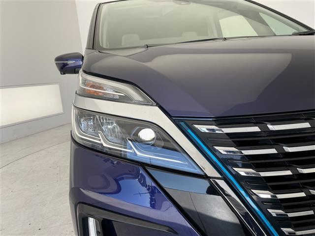 セレナ ｅ－パワー　ハイウェイスターＶ　プロパイロット　純正１０型ナビ　ＳＤカードなし　フリップダウンモニター　全方位カメラ　両側パワースライドドア　シートヒーター　インテリジェントミラー　バックカメラ　コーナーセンサー　ステアリングヒータ（40枚目）