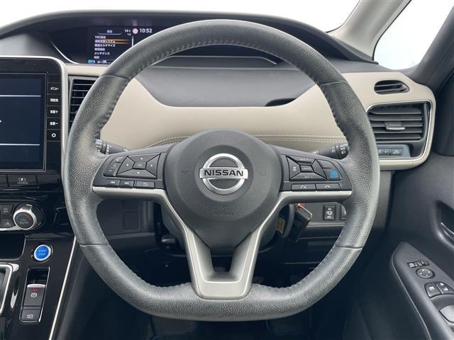 セレナ ｅ－パワー　ハイウェイスターＶ　プロパイロット　純正１０型ナビ　ＳＤカードなし　フリップダウンモニター　全方位カメラ　両側パワースライドドア　シートヒーター　インテリジェントミラー　バックカメラ　コーナーセンサー　ステアリングヒータ（42枚目）