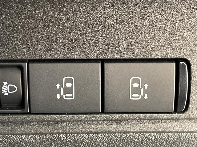 セレナ ハイウェイスターＶ　プロパイロット　９型ナビ　全方位カメラ　両側パワースライドドア　レーダークルーズコントロール　バックカメラ　ハンズフリースライドドア　コーナーセンサー　純正アルミホイール　ＥＴＣ　インテリジェントミラ（8枚目）