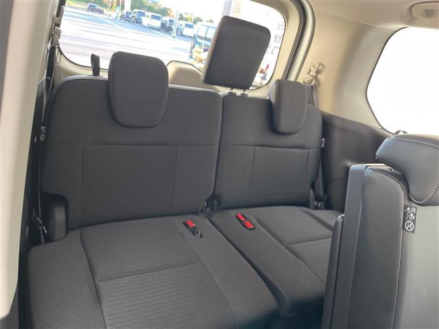 セレナ ハイウェイスターＶ　プロパイロット　９型ナビ　全方位カメラ　両側パワースライドドア　レーダークルーズコントロール　バックカメラ　ハンズフリースライドドア　コーナーセンサー　純正アルミホイール　ＥＴＣ　インテリジェントミラ（16枚目）