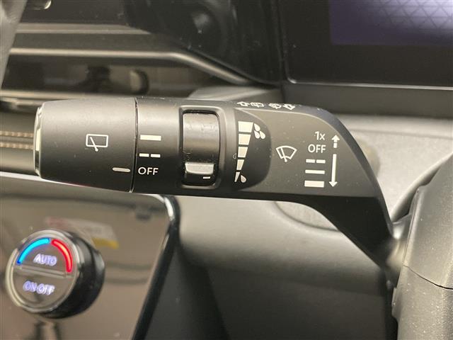 セレナ ハイウェイスターＶ　プロパイロット　９型ナビ　全方位カメラ　両側パワースライドドア　レーダークルーズコントロール　バックカメラ　ハンズフリースライドドア　コーナーセンサー　純正アルミホイール　ＥＴＣ　インテリジェントミラ（21枚目）