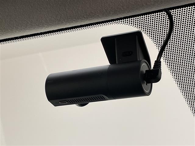 セレナ ハイウェイスターＶ　プロパイロット　９型ナビ　全方位カメラ　両側パワースライドドア　レーダークルーズコントロール　バックカメラ　ハンズフリースライドドア　コーナーセンサー　純正アルミホイール　ＥＴＣ　インテリジェントミラ（27枚目）