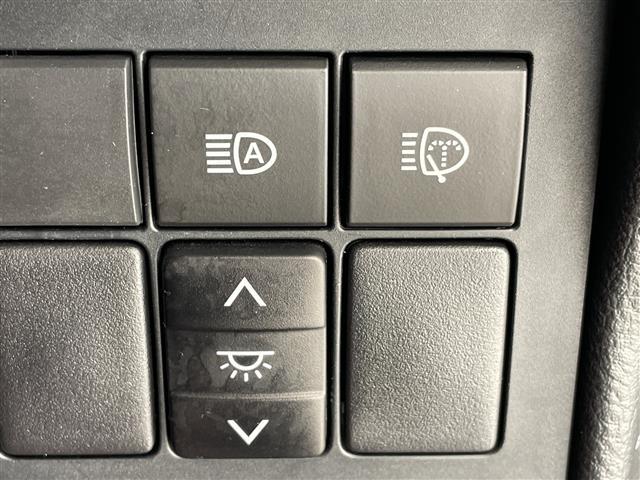 ランドクルーザープラド TX Lパッケージ マットブラックエディション トヨタセーフティセンス 純正9型ディスプレイオーディオナビ 全方位カメラ サンルーフ レーダークルーズコントロール シートヒーター エアシート バックカメラ パワーシート ブラインドスポットモニター(7枚目)