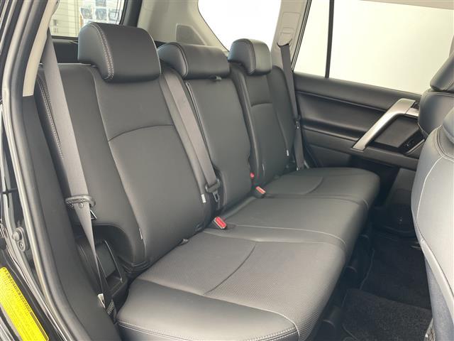 ランドクルーザープラド TX Lパッケージ マットブラックエディション トヨタセーフティセンス 純正9型ディスプレイオーディオナビ 全方位カメラ サンルーフ レーダークルーズコントロール シートヒーター エアシート バックカメラ パワーシート ブラインドスポットモニター(15枚目)