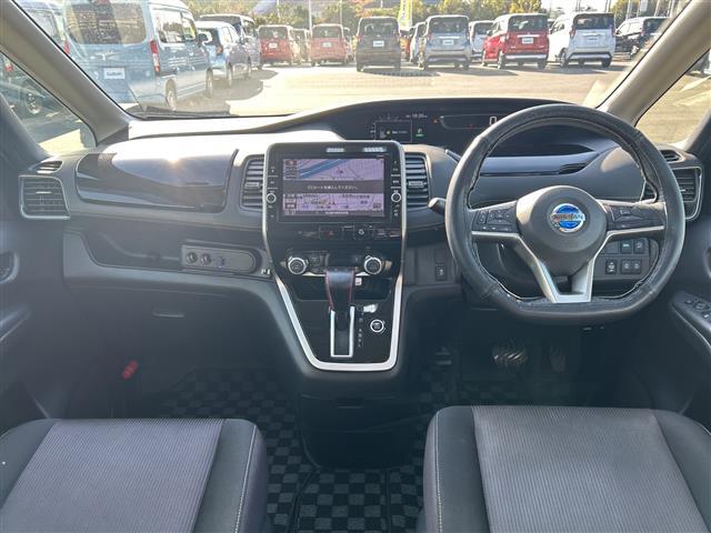 セレナ ハイウェイスター 純正9インチナビ 後席モニター 両側電動スライド バックカメラ 純正AW ETC LEDヘッド フルセグTV CD DVD Bluetooth ステアリングスイッチ スマートキー プッシュスタート(2枚目)