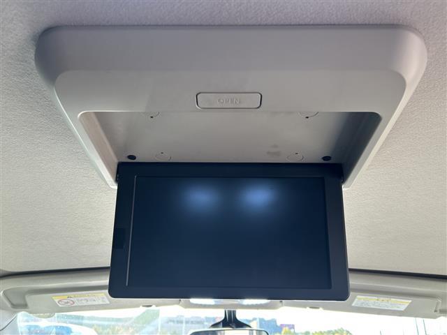 セレナ ハイウェイスター 純正9インチナビ 後席モニター 両側電動スライド バックカメラ 純正AW ETC LEDヘッド フルセグTV CD DVD Bluetooth ステアリングスイッチ スマートキー プッシュスタート(3枚目)