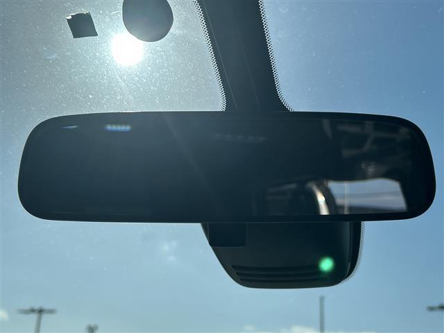 セレナ ハイウェイスター 純正9インチナビ 後席モニター 両側電動スライド バックカメラ 純正AW ETC LEDヘッド フルセグTV CD DVD Bluetooth ステアリングスイッチ スマートキー プッシュスタート(8枚目)