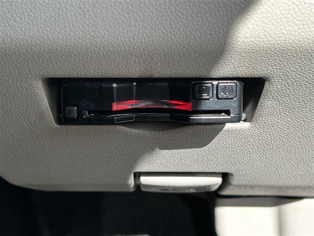 パッソ Ｘ　ＬパッケージＳ　純正ナビ　バックカメラ　コーナーセンサー　ＥＴＣ　前後ドライブレコーダー　衝突軽減　フルセグＴＶ　ＣＤ　スマートキー　プッシュスタート（5枚目）