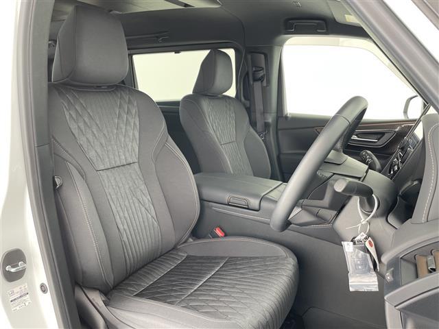 アルファードハイブリッド Ｘ　純正９型ディスプレイオーディオ　ナビ機能なし　フリップダウンモニター　全方位カメラ　三眼ＬＥＤヘッドライト　両側パワースライドドア　レーダークルーズコントロール　バックカメラ　ブラインドスポットモニタ（14枚目）