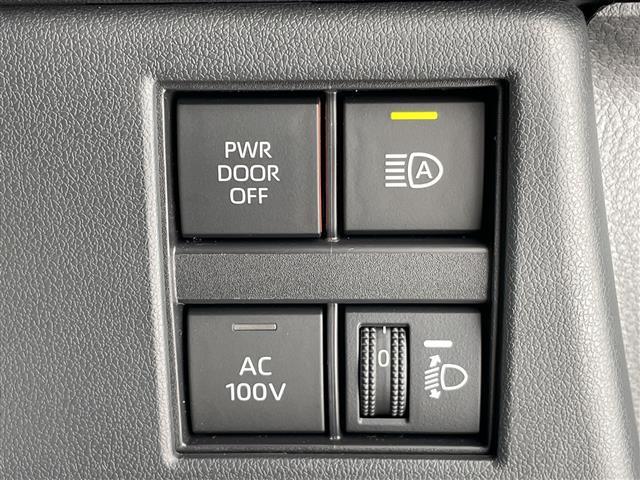 アルファードハイブリッド Ｘ　純正９型ディスプレイオーディオ　ナビ機能なし　フリップダウンモニター　全方位カメラ　三眼ＬＥＤヘッドライト　両側パワースライドドア　レーダークルーズコントロール　バックカメラ　ブラインドスポットモニタ（29枚目）